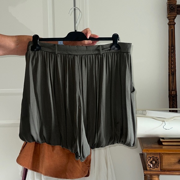 Celia Set - Picture 6 of 10